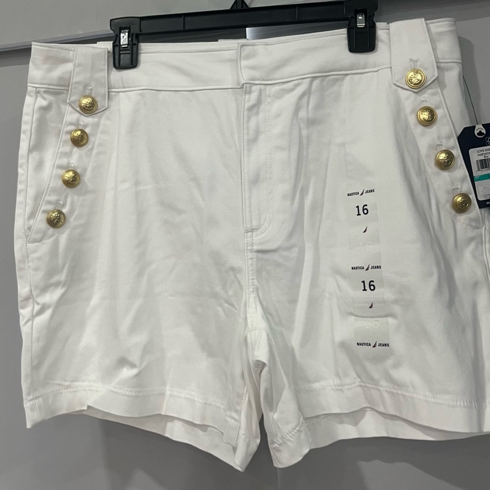 Nautica White women's mid-rise Short with Gold Buttons - Picture 3 of 5